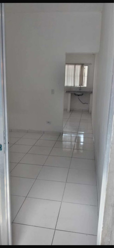2 Cômodos Itaqua 850$ C/garage Próx Estação Itaquaquecetuba