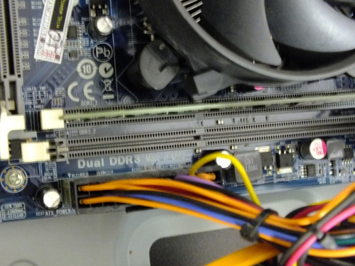 Micro Intel I3-3220 Ddr3/mem.4gb/hd 750gb / Qbex Ml 2