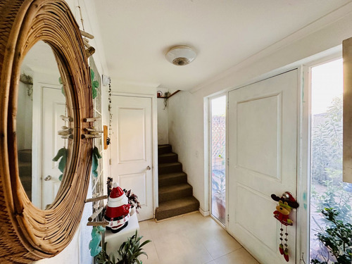 En Venta Hermosa Casa Con Piscina, Padre Hurtado