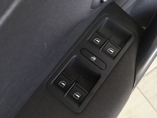 Imagen 14 de 15 de Volkswagen Vento Comfortline Plus 2020 Plata