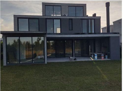 Casa Venta A Estrenar Virazón Nordelta Al Agua 4 Dormitorios En Suite Play Galeria Pileta Riego