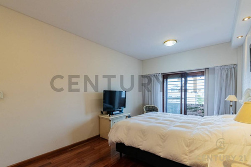 Venta Departamento 4 Ambientes Con Dependencia En Flores Sobre Avenida Avellaneda