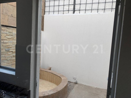 Imagen 3 de 9 de Se Vende Casa En Zapopan Norte