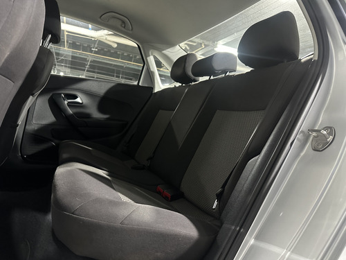 Volkswagen Vento STARTLINE 1.6L L4 105HP TIP