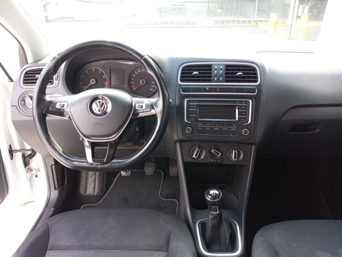 Imagen 13 de 15 de Volkswagen Polo 2017 1.6 Mt
