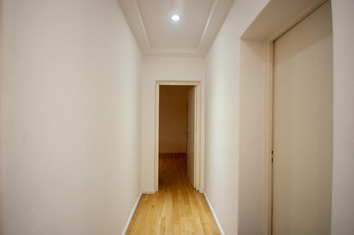 Casa De 5 Ambientes Con Pileta Y Jardín - Haedo