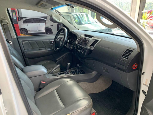 Imagem 13 de 15 de Toyota Hilux Cd 4x4 Sr