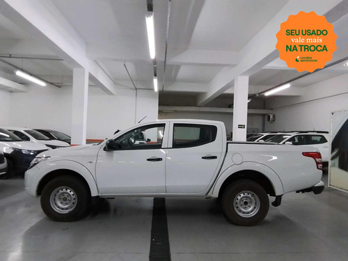 Mitsubishi L200 Triton 2.4 16V TURBO DIESEL GL CD 4X4 MANUAL