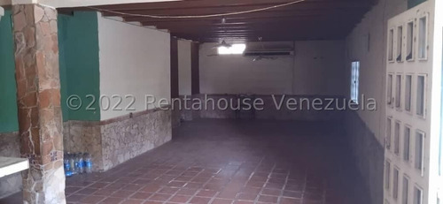 Imagen 7 de 13 de Se Vende Casa En Una De Las Mejores Zonas Residenciales Y Comerciales De La Ciudad. 04165613046. Mls 23-6419