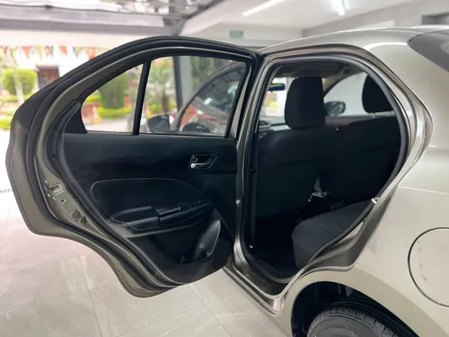 Suzuki Swift Dziere AT 2023