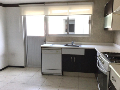Imagen 7 de 13 de Casa En Renta En Metepec, Fracc. Olivar Del Prado A 2 Min. De Av. Lerma Rápida Salida A Ciudad De México. Cerca De Colegios, Servicios, Parques A 2 Cuadras Del Nuevo Continente