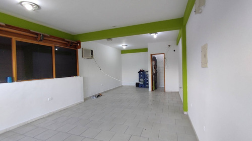 Imagen 2 de 9 de Adriana Castellanos +58 412 6697984 Venta Local Comercial En Los Guayos, C.c La Linea. (42m2) Cod. 155264