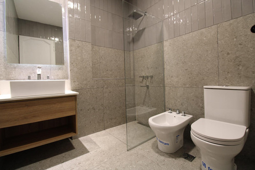 Imagen 11 de 20 de Excelente Piso- 4 Ambientes En Recoleta Refaccionado A Nuevo - Toilette - Balcon - Cochera