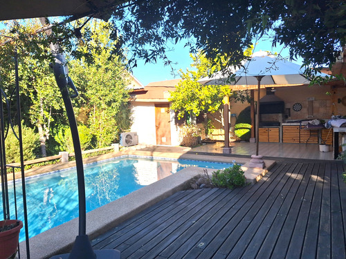 Excelente Casa Remodelada, En Condominio De Linderos