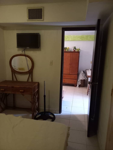 Imagen 11 de 16 de Fernando Guerrero Vende Apartamento En Tucacas Residencia Guaruja