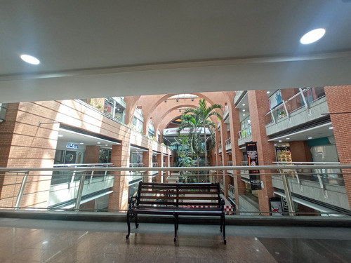 Venta Local Comercial Plaza Las Americas Ym.