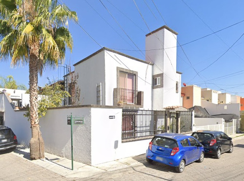An-remato Casa En Querétaro, Col. La Joya, Calle Gaspar Henaine.
