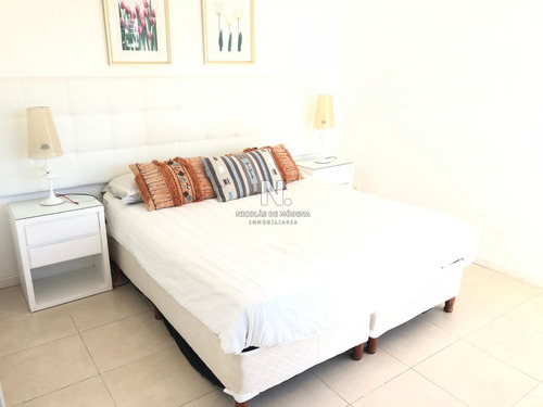 Hermoso Departamento De 3 Dormitorios En Punta Del Este- Ref: 3763