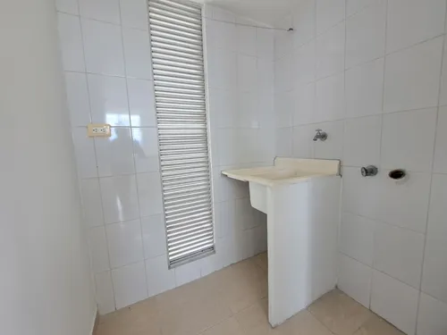 Apartamento En Arriendo En Prados Del Este. Cod A26421