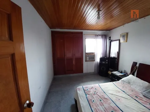 Venta De Local Y Apartamento En Hipodromo