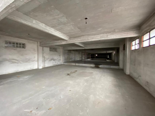 Terreno Doble Frente En Venta Sobre Av San Martin, Paternal - 4.300m2 Vendibles