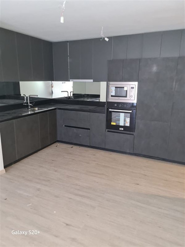 Departamento En Arriendo De 2 Dorm. En Las Condes