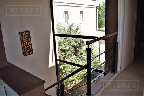 Casa En Venta En Santa María De Los Olivos