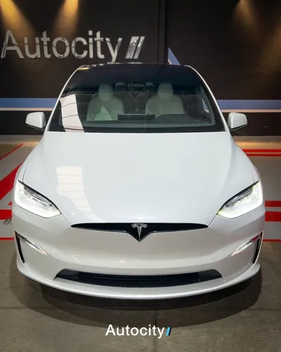 Tesla Model X 2023