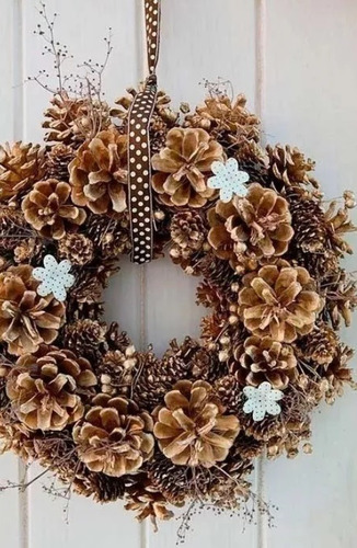 Imagem 5 de 10 de 150 Pinhas Naturais In Natural Enfeite De Natal Artesanato Oferta P/ Festa Eventos Pinha Pinos Pino Decoração Guirlanda