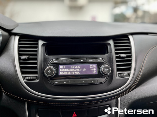 Imagen 18 de 24 de Chevrolet Tracker 1.8 Ls Fwd E5 Mt 5p 2018