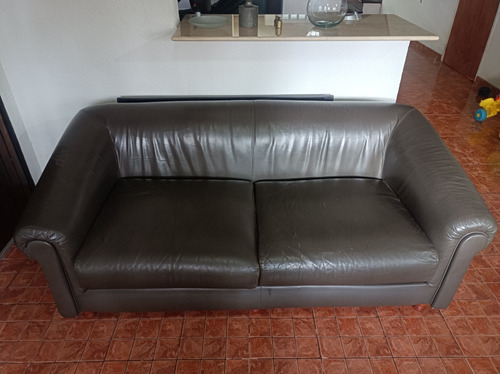 Sofa De 2 Puestos De Semicuero 