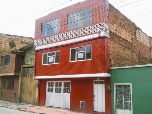 En Venta Casa Grande Y Acogedora Ubicada En El Barrio San Benito