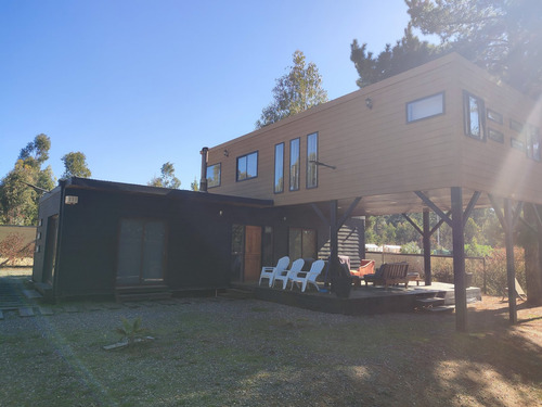 Vende Casa Entre Algarrobo Y El Quisco, De 4 Dormitorios Y 3