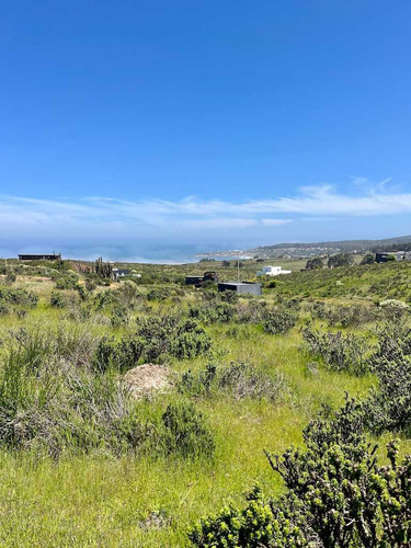 Sitio Con Rol Y Vista Despejada Al Mar (65746)