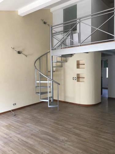 Imagen 4 de 16 de Dúplex En Venta De 2 Dormitorios C/ Cochera En Martínez