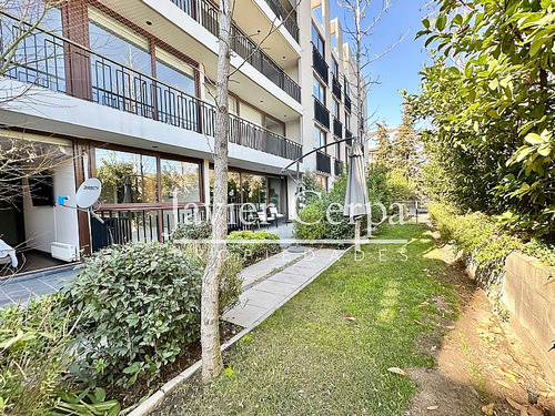 Depto En Primer Piso Con Jardin Y Zocalo