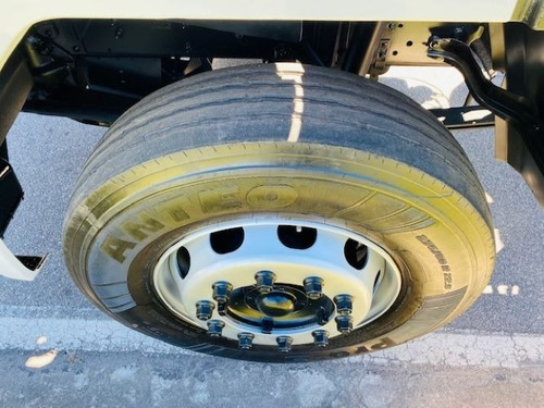 Imagem 8 de 10 de Ford Cargo F 2428