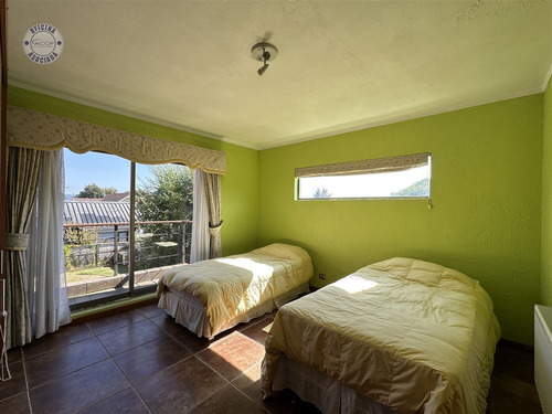 Casa Pingueral, Hormigón Armado. 5 D, 3 Baños.