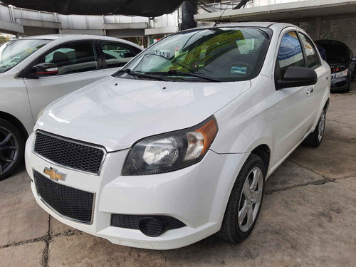 Imagen 3 de 14 de Chevrolet Aveo 2015 4p Lt L4/1.6 Man