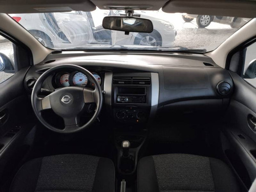 Nissan Livina 1.6 16v