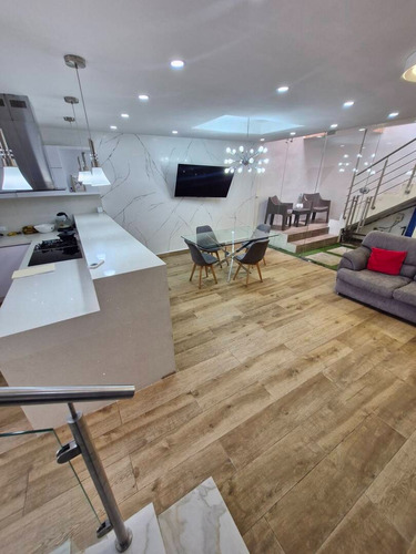 Townhouse En Venta En San Diego - Wc