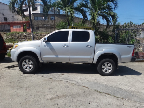 Imagen 8 de 14 de Toyota Hilux Kavak Automática 4x4