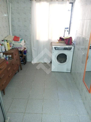 Casa En Venta De 4 Dorm. En Maipú