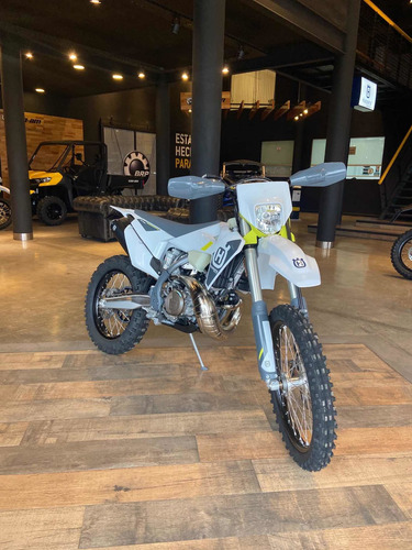 Imagen 23 de 25 de Husqvarna Te 300 I 2022 0km Stock Fisico Enduro