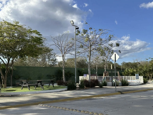 Terreno Residencial En Privada Zendera, Conkal