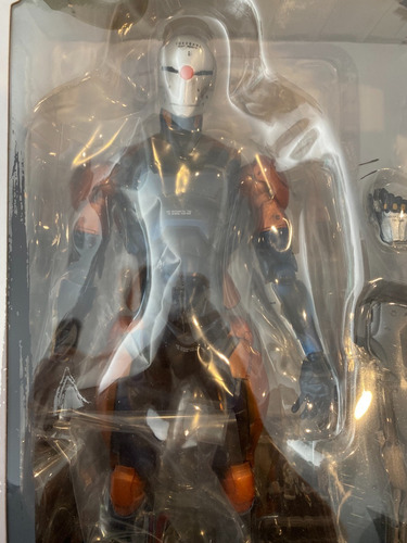 Figura Cyborg Ninja Gray Fox Metal Gear Play Arts Bootleg