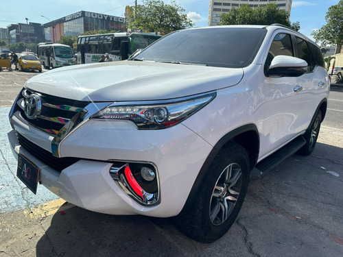 Toyota Fortuner Srv 2.7 A Gasolina Modelo 2019