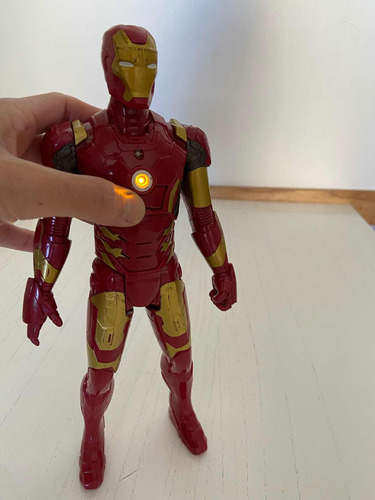 Iron Man - Muñeco Articulado - Sonidos - Botón Y Lanzador