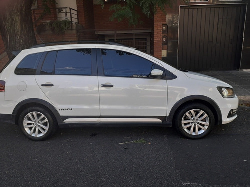 Volkswagen Suran 2017 1.6 Track