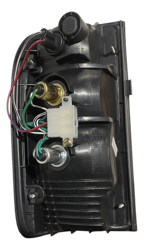 Stop Derecho Toyota Hilux 2003 A 2005 Depo